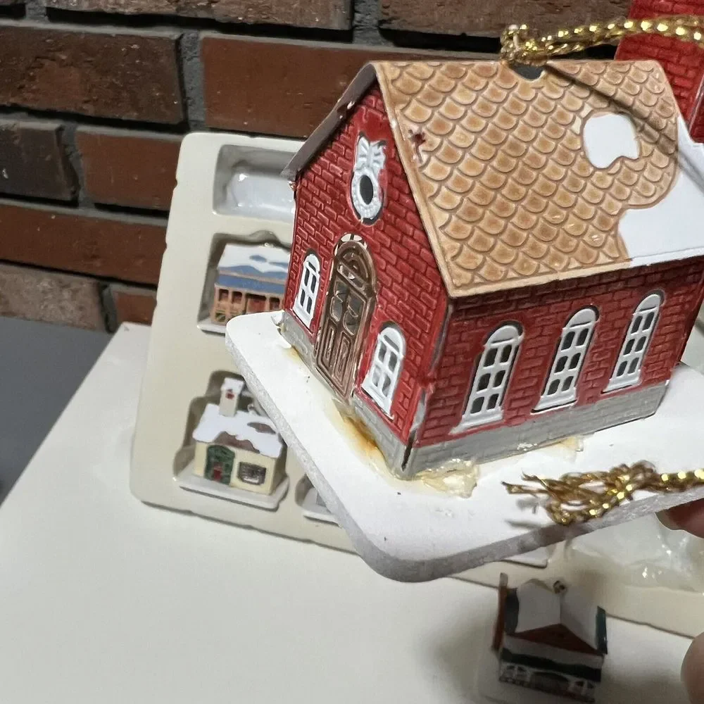 Vintage Yule Rite Christmas Town 8 Cottage Tree Lite Light Set Ornaments…